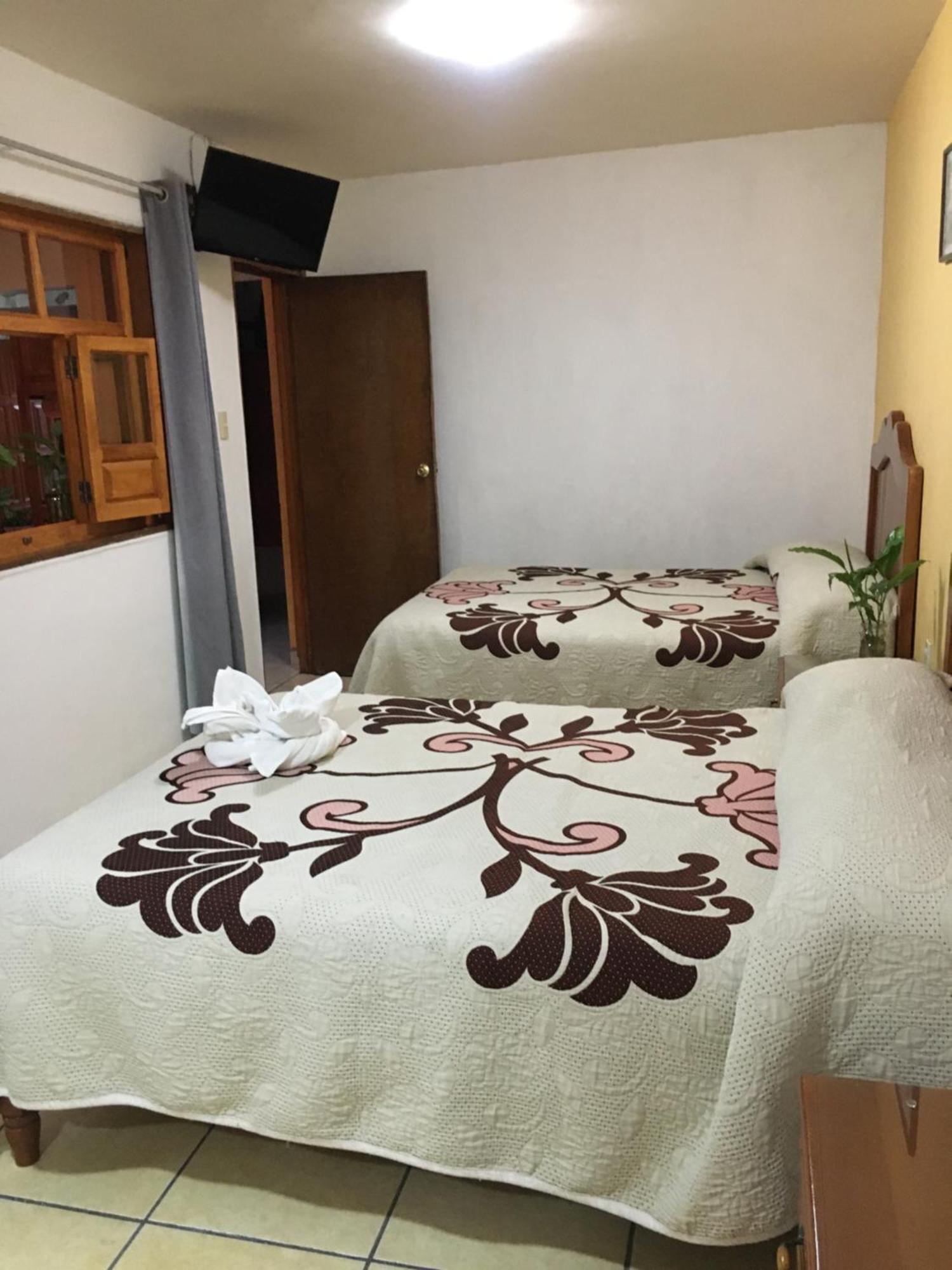Hotel Posada Camelinas Pátzcuaro Exteriör bild