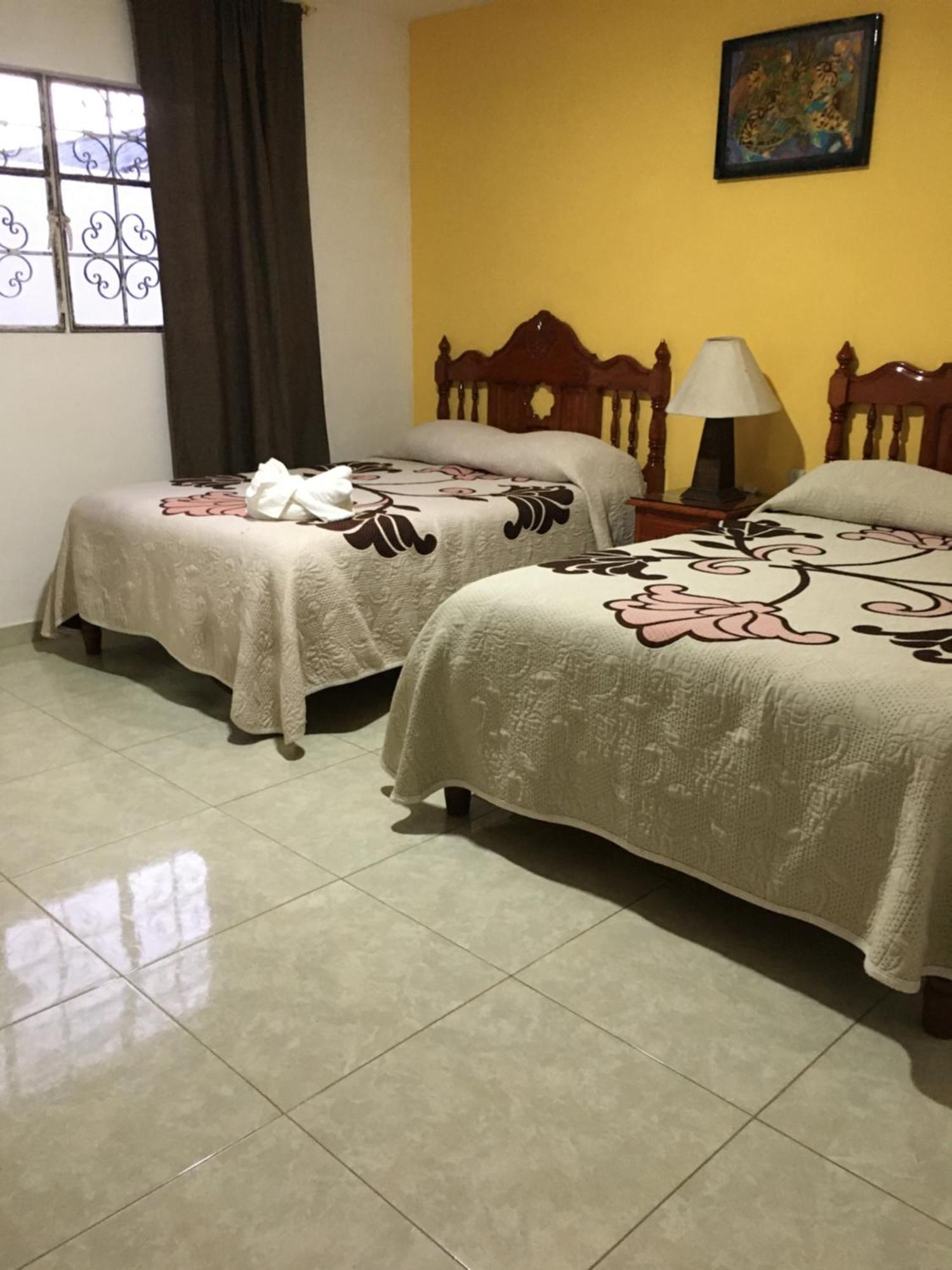Hotel Posada Camelinas Pátzcuaro Exteriör bild