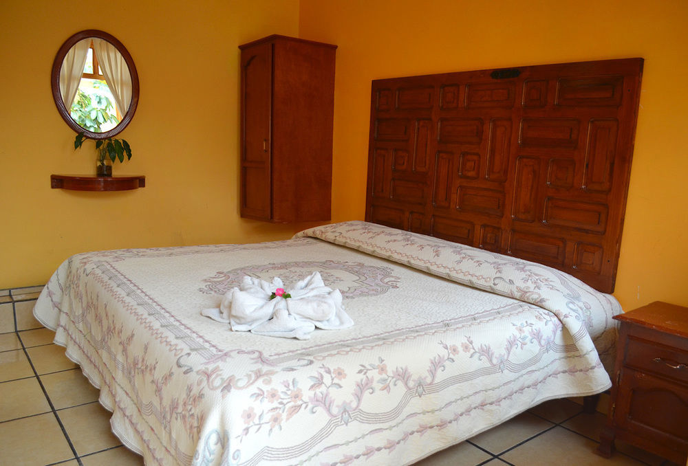 Hotel Posada Camelinas Pátzcuaro Exteriör bild