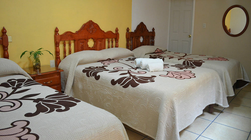 Hotel Posada Camelinas Pátzcuaro Exteriör bild